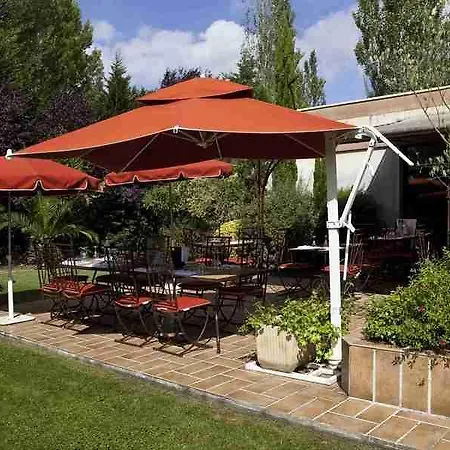 Mercure Bordeaux Aeroport Hotell 4*