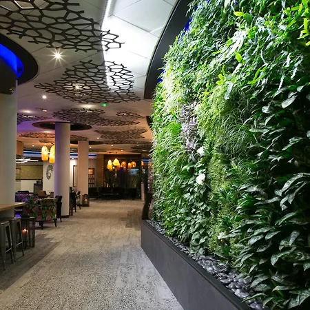 Mercure Bordeaux Aeroport Отель Мериньяк
