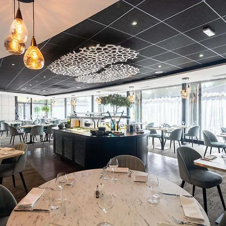 Mercure Bordeaux Aeroport Отель 4*