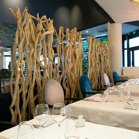 Mercure Bordeaux Aéroport 4*