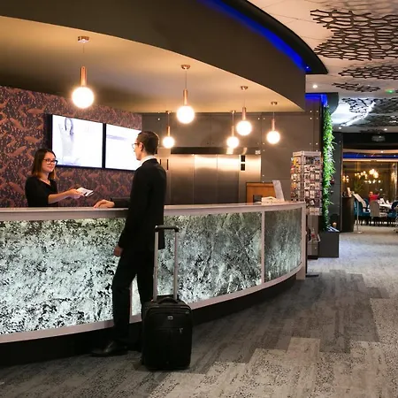 Отель Mercure Bordeaux Aeroport Мериньяк